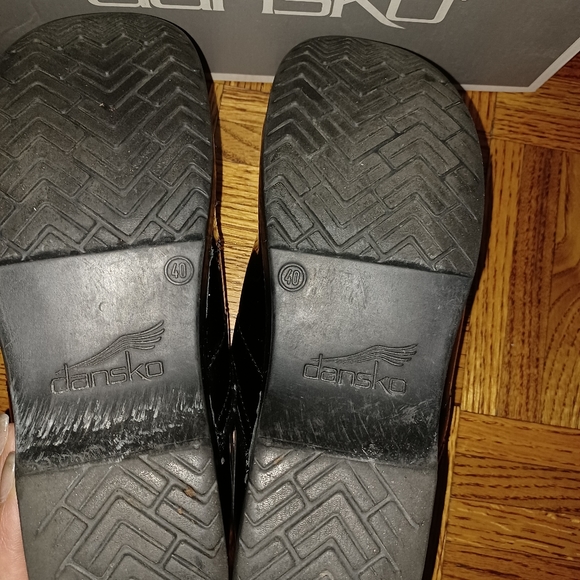 Patent leather clogs-DANSKO - Picture 10 of 10